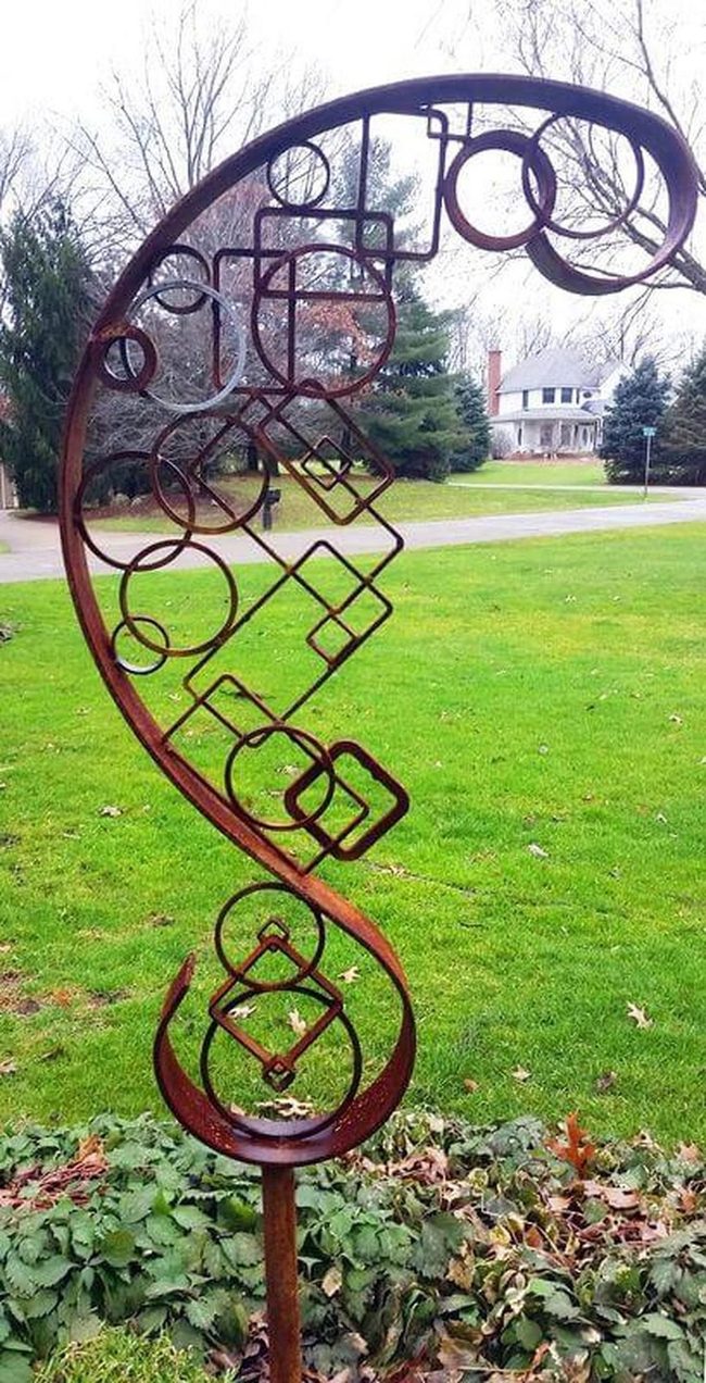 Rust Metal Curves Garden