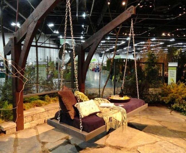 Backyard Swing Bed Escape