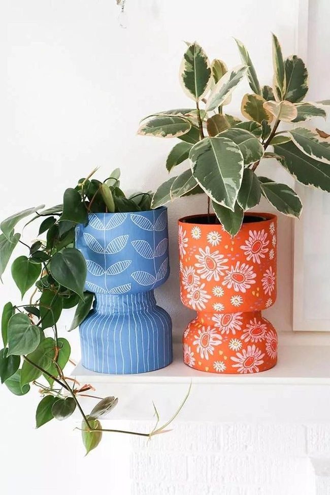 Protein Tubs Into Blooming Planters