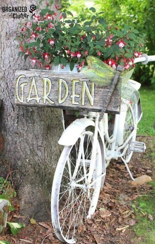 Weathered Bicycle Flower Cascade