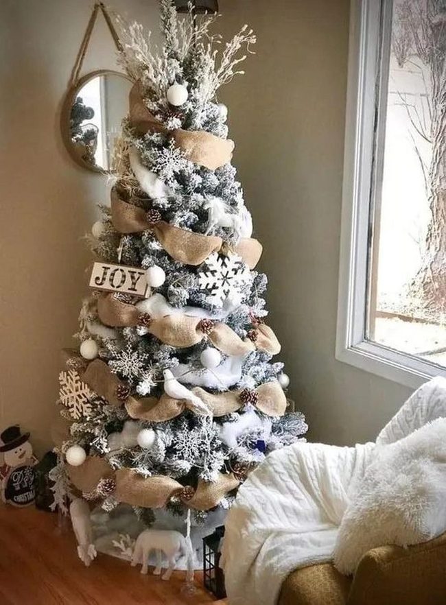 White Tree With Burlap And Pinecones