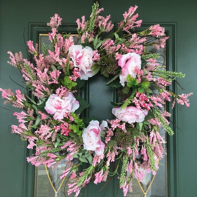 Pale Pink Roses Feathered Fullness
