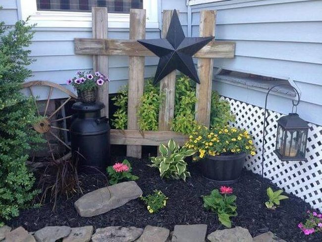 Wooden Star Garden Antique Display
