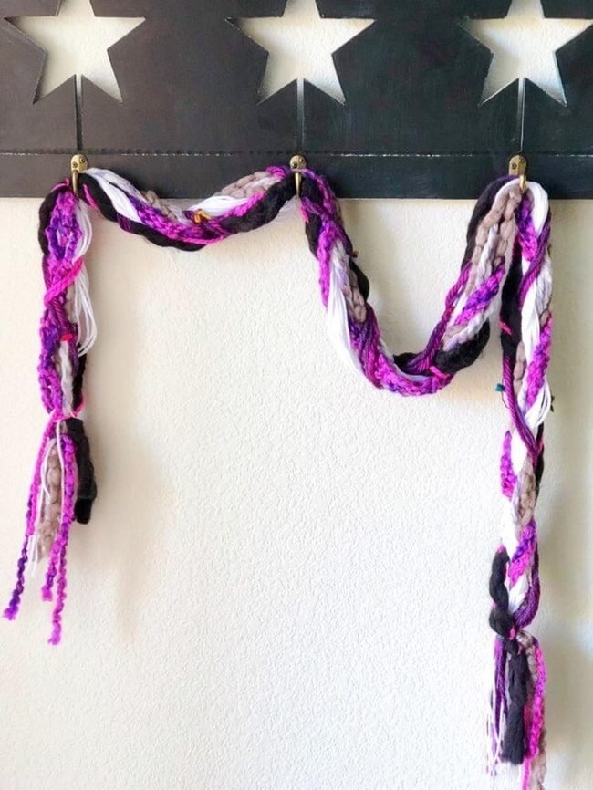 Twisted Yarn Garland Scarf