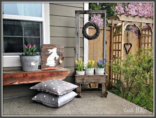 Weathered Wood Sled With Chicken Wire