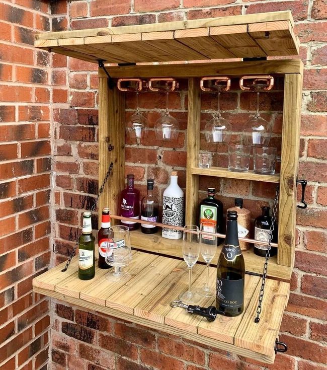 Wall-Mounted Wood Pallet Bar