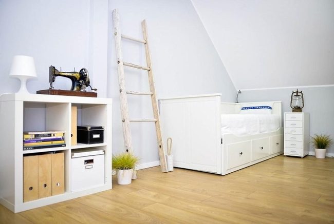 Blonde Wood Meets Scandinavian White