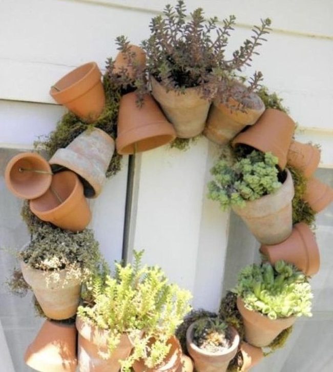 Terracotta Pot Wreath Green
