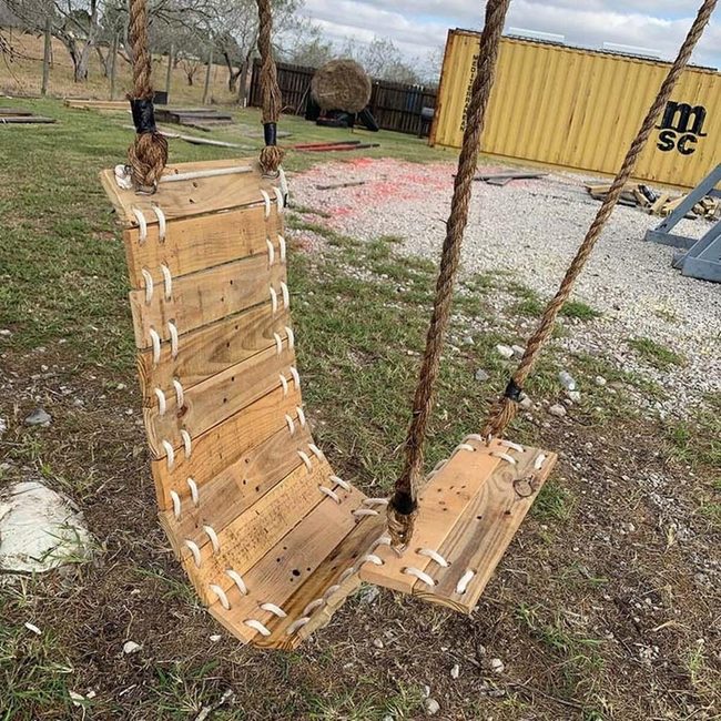 Scarlet Pallet Hammock Chair