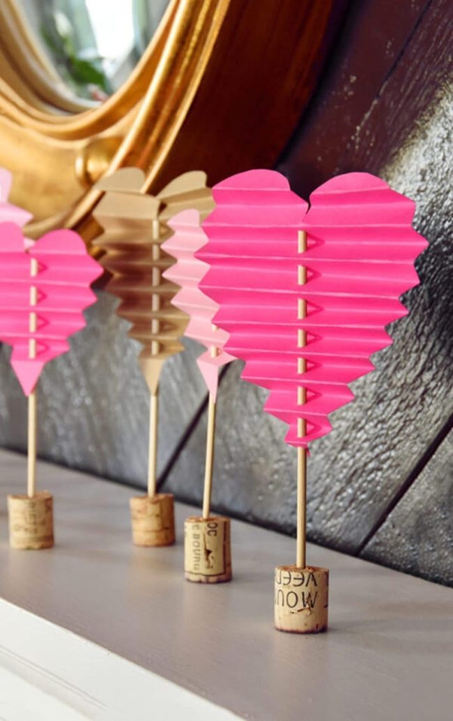 Dimensional Paper Hearts Statement