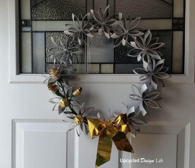 Cardboard Tubes Into Festive Wreaths