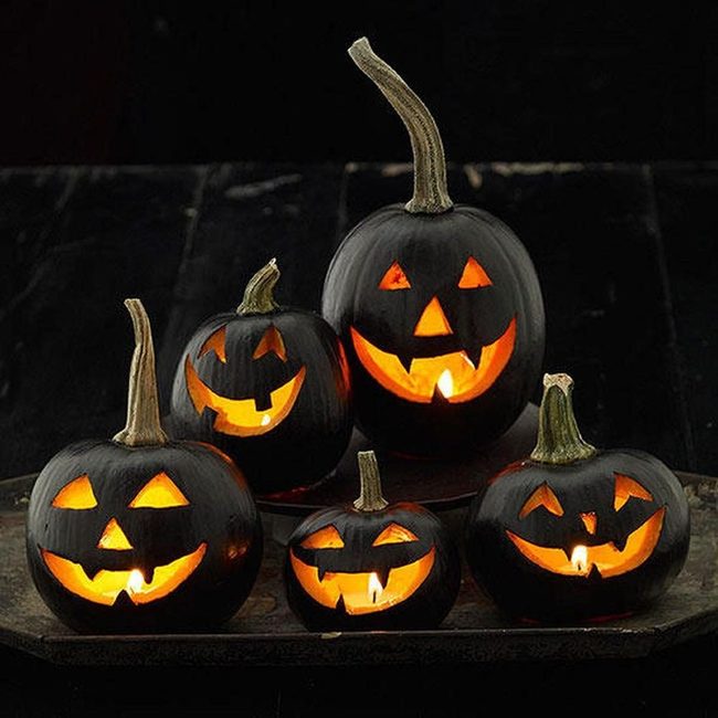 Black Pumpkins Stop Traffic