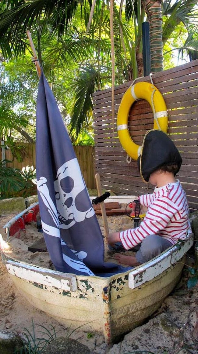 Boat Shaped Sandbox For Kids