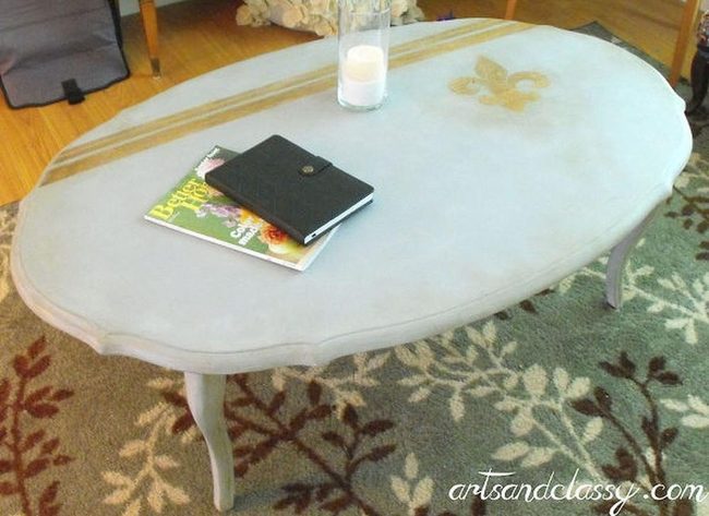 Oval Wood Table With Leafy Rugs