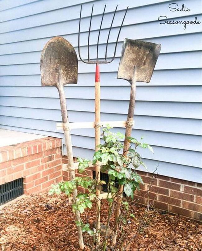 Weathered Tools Bright Flowers Pop