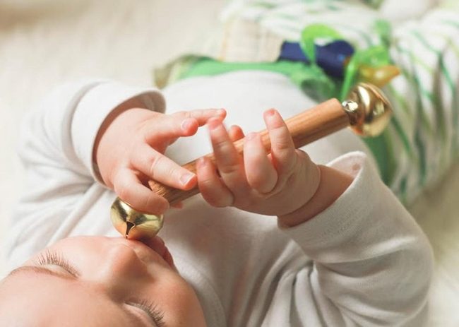 Golden Rattle, Tiny Fingers