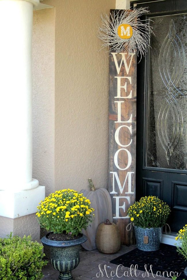 Wooden Sign With Wreath Layer