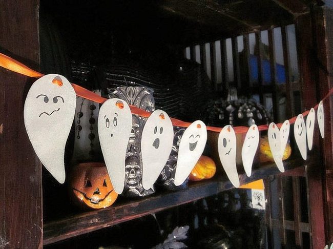 Dangling Ghost Ornaments Orange Ribbon