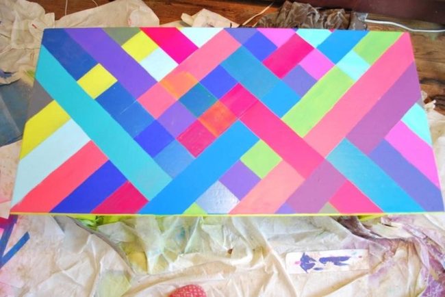 Woven Stripes Rainbow Table