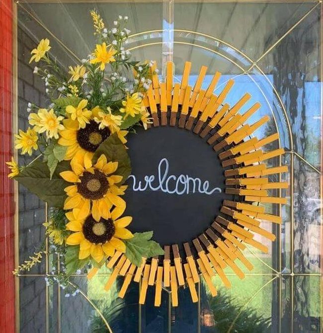 Sunflower Wreath With Changeable Messages