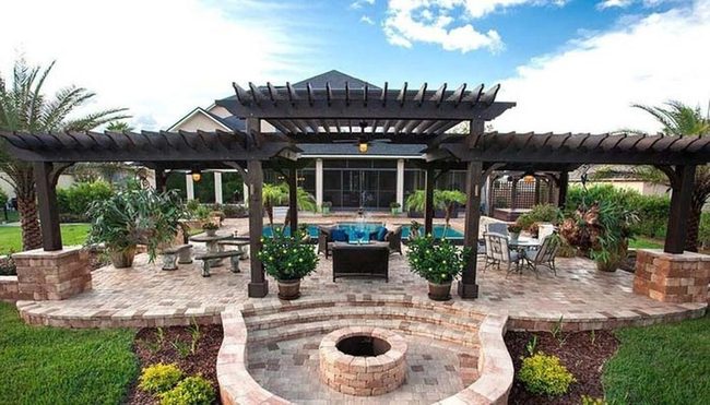 Stamped Concrete Connects Multiple Zones
