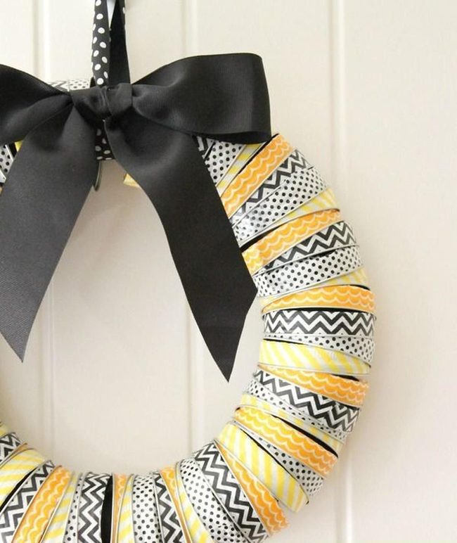 Yellow Striped Bumblebee Wreath