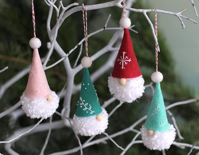 Fuzzy Yarn Ball Gnomes