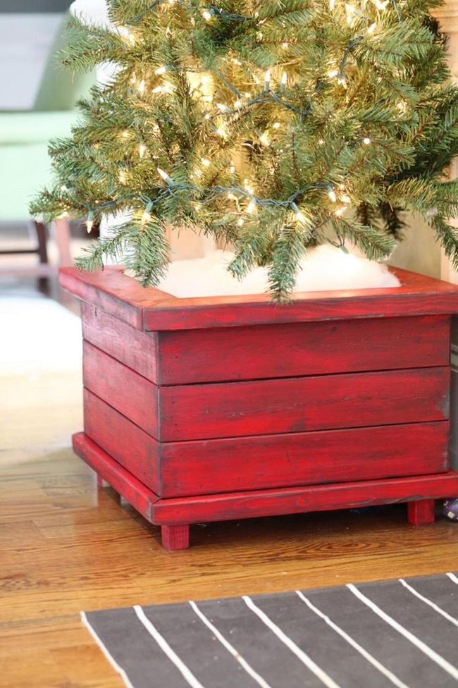 Red Wooden Box Christmas Tree
