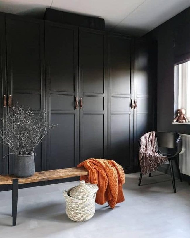 Leather Handles Elevate White Wardrobes