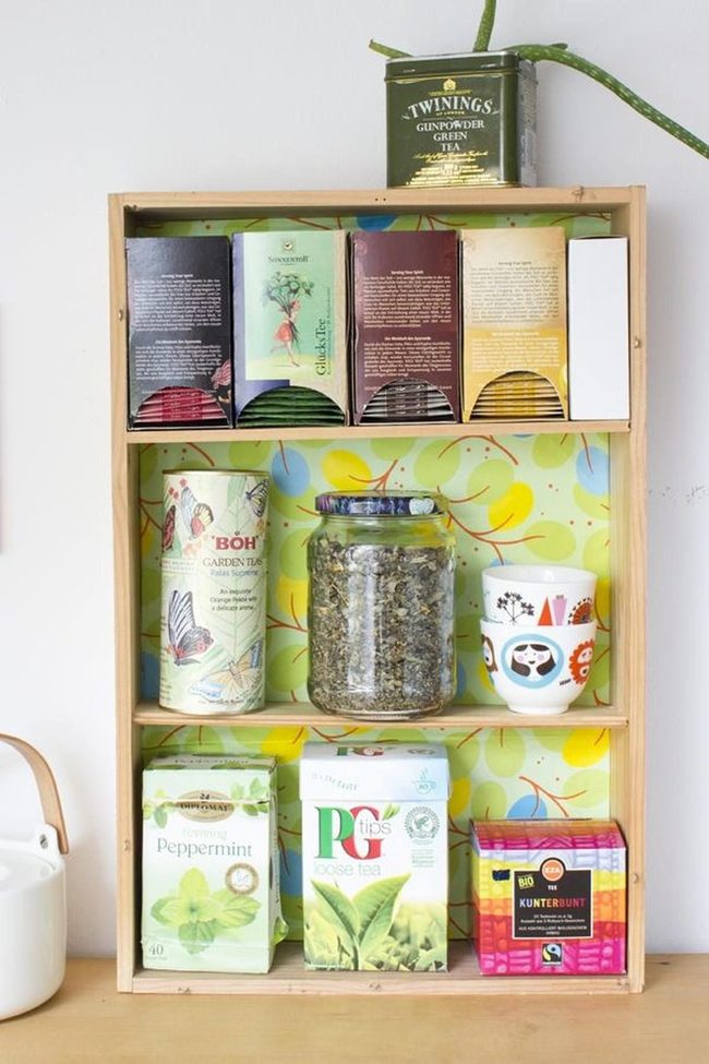 Green And Yellow Tea Collection Display