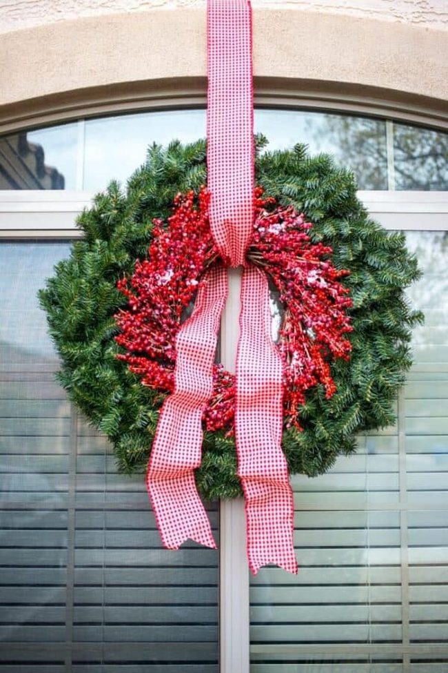Oversized Wreath On Penny Pinching