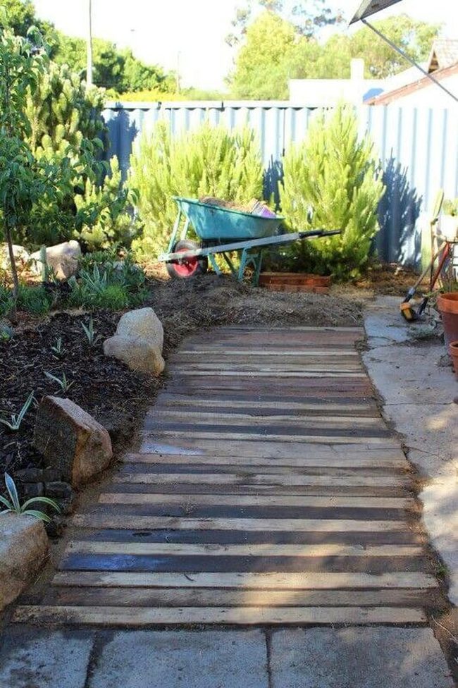 Curved Wood Planks With Stone