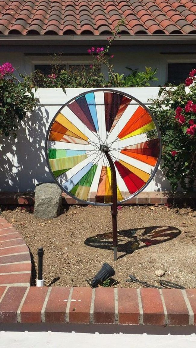 Spinning Wheel Garden Light Catcher