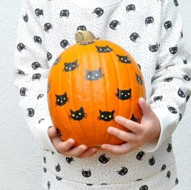 Orange Pumpkins Black Cat Eyes