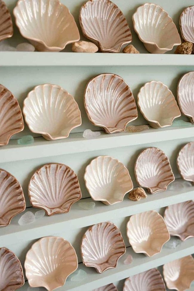 Glazed Shell Dishes In Cream