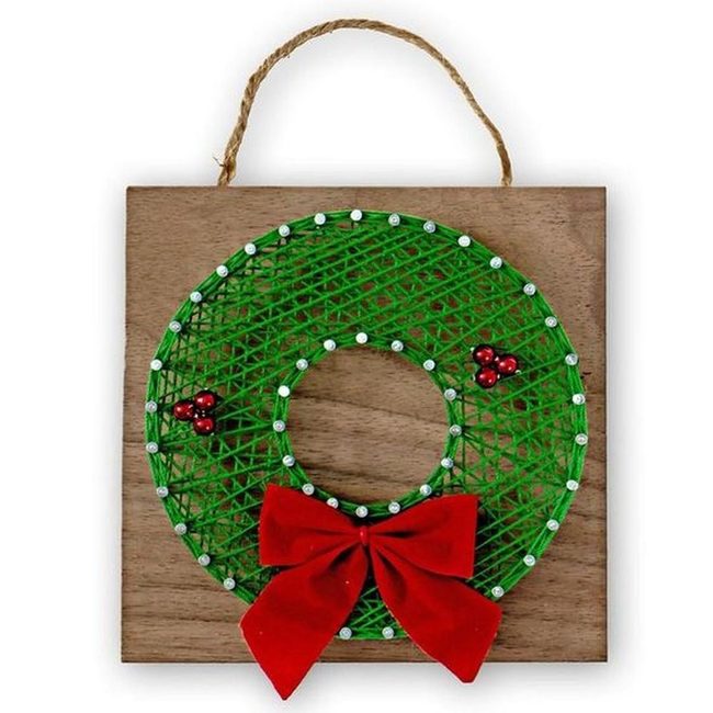Green String Circle With Red Beads