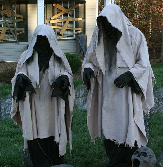 Glowing Eyed Yard Ghouls