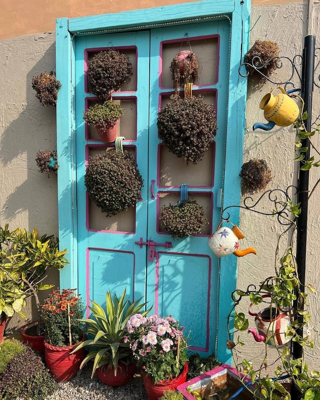 Turquoise Door Garden Entry