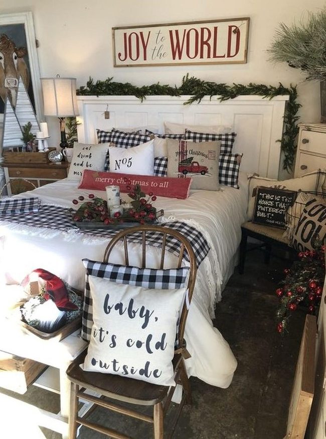 Black Checkered Christmas Bedroom