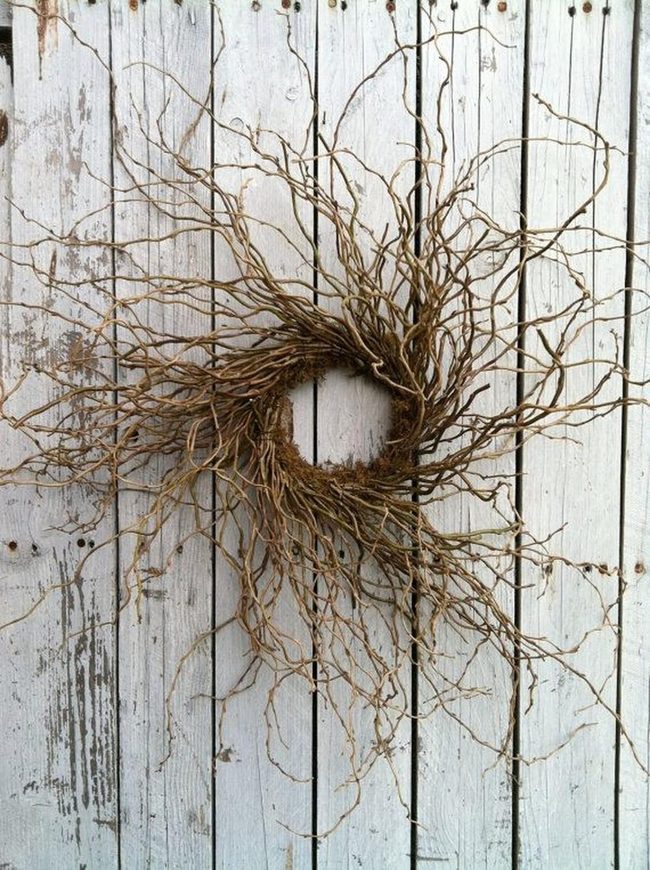 Twisted Branch Wreath Weathered White