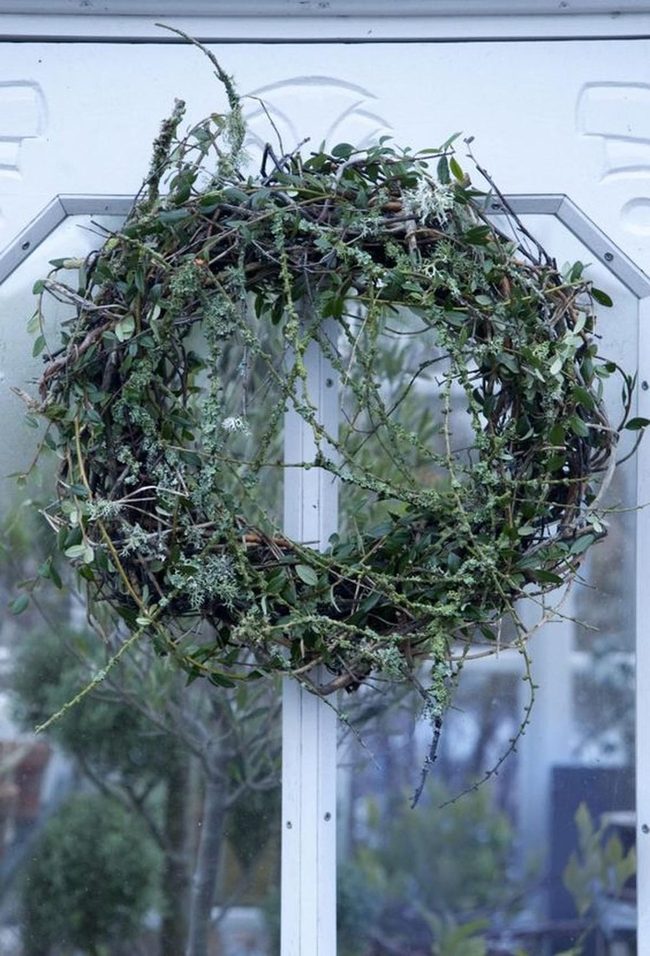 Twisted Branch Wreath White Door