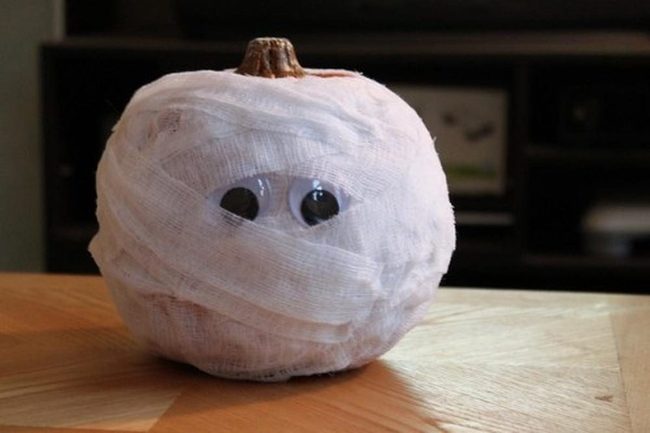 White Gauze Pumpkin Mummies