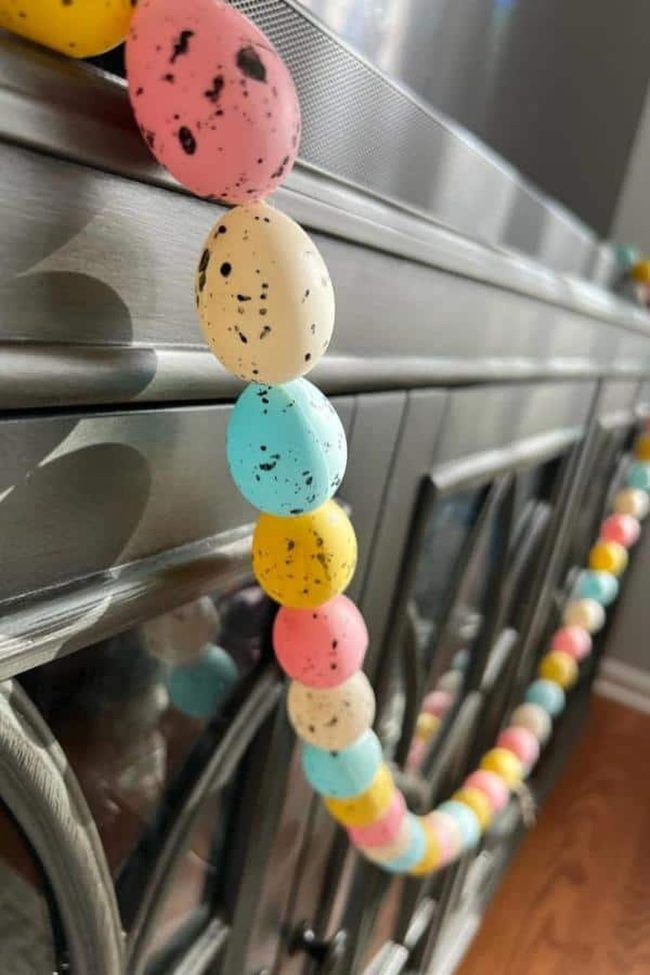 Speckled Pastel Eggs On String