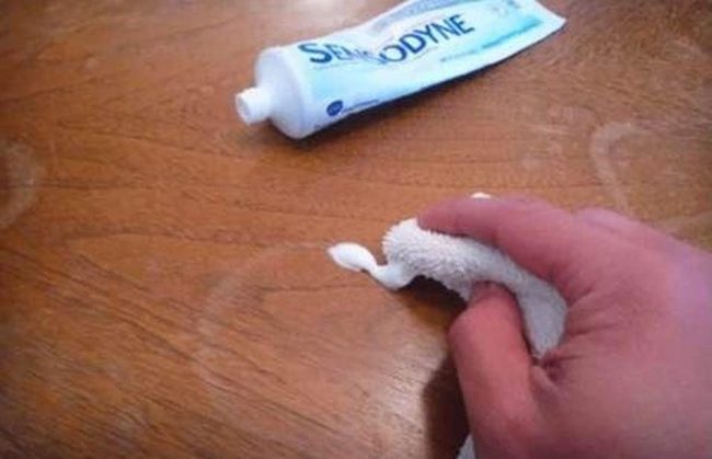 Toothpaste Removes Wood Water Rings