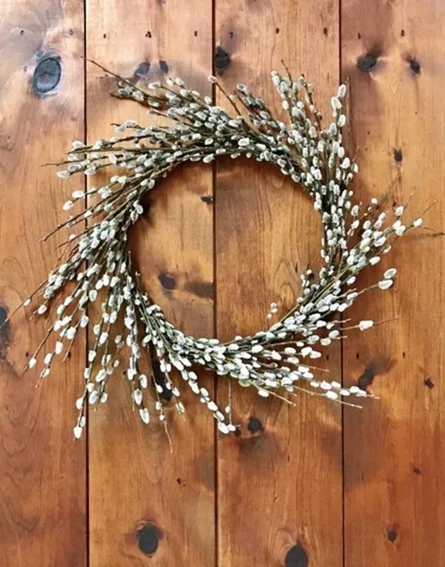 Fuzzy Silver Branches Natural Wreath
