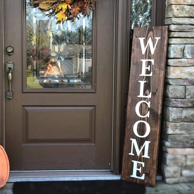 Wooden Plank Welcome Statement