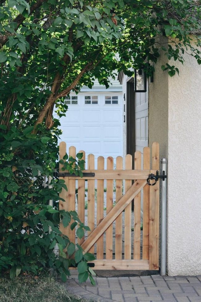 Natural Cedar Arch Gate