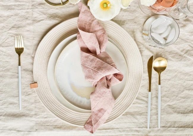 Woven Charger With Golden Cutlery