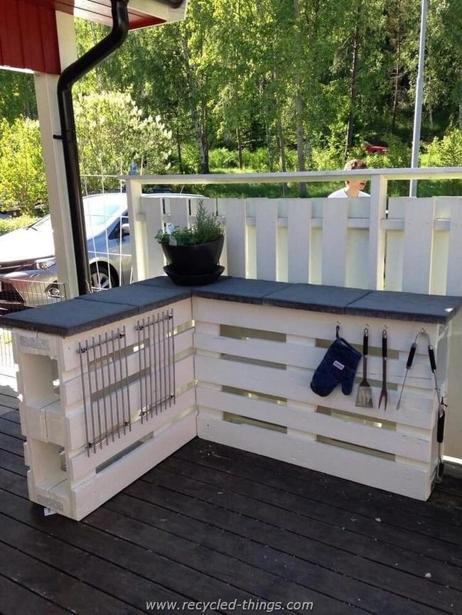 Reclaimed Wood L-Shaped Outdoor Counter