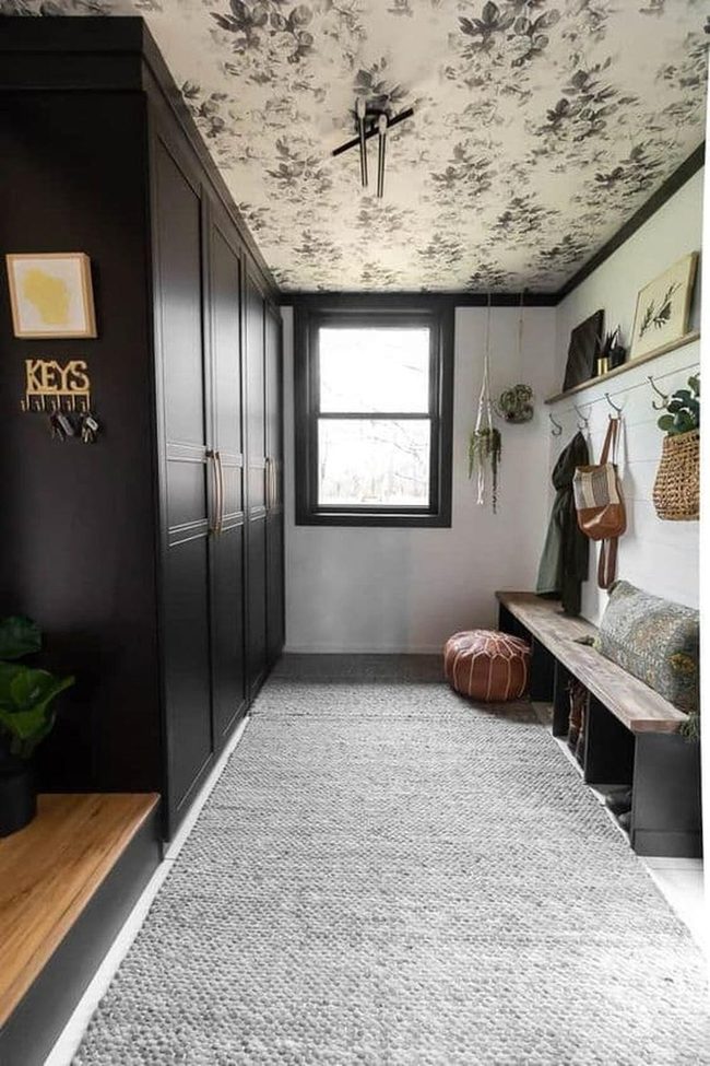 Floor-To-Ceiling Mudroom Space Solutions